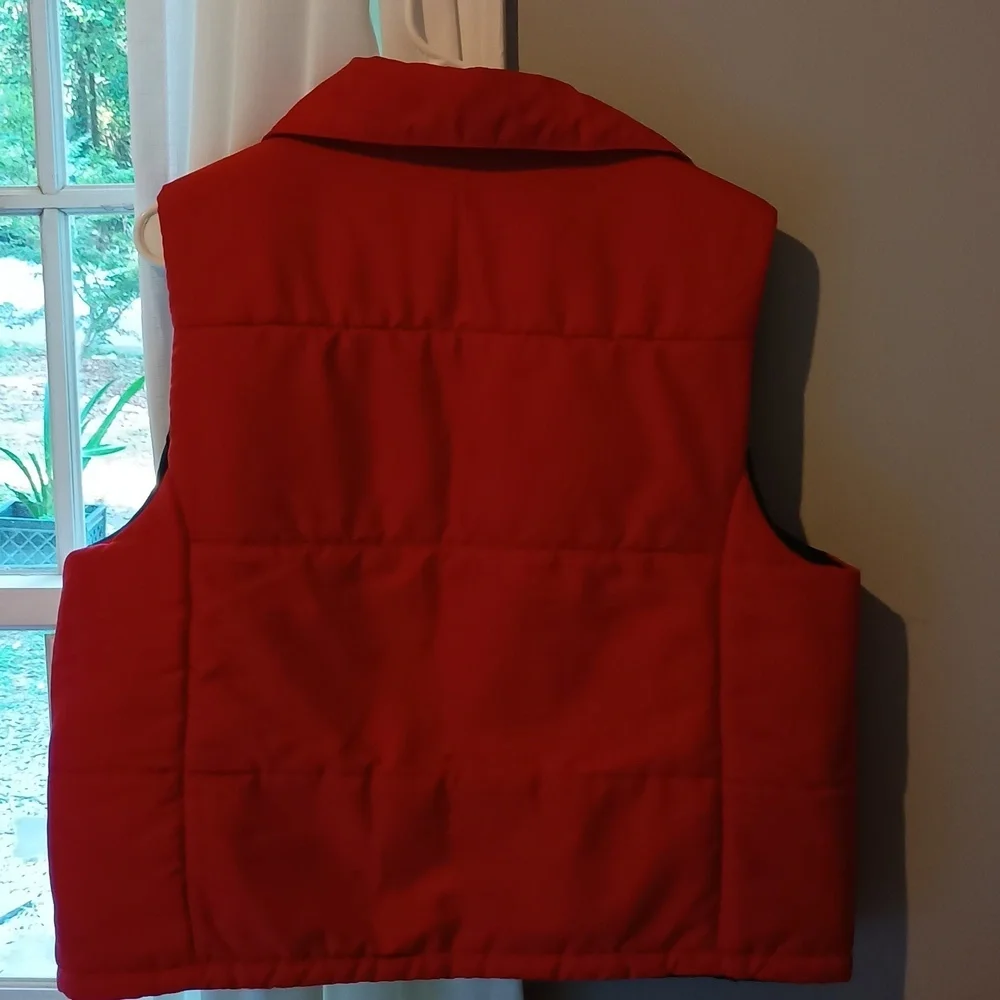 Red zip puffer vest By Kim Rogers Front Zip Adjustable Collar Size‎ XL